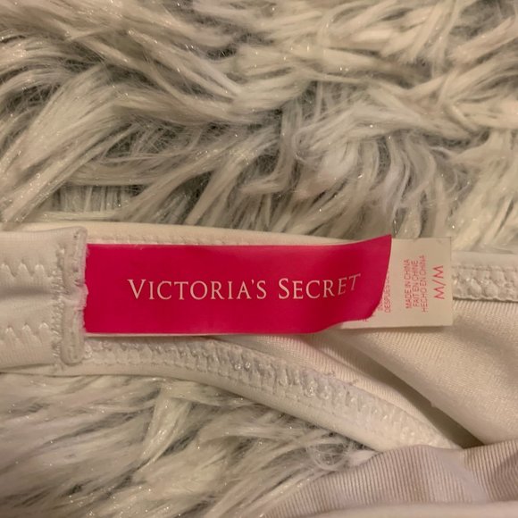 VICTORIA SECRET BIKINI TOP SIZE MED - Picture 2 of 2